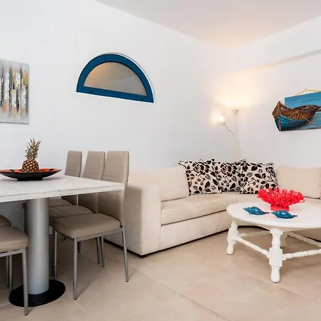 Waves * مونوليثوس